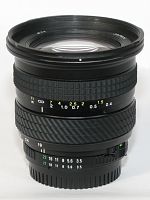 Tokina AF 193 19-35 mm f/3.5-4.5