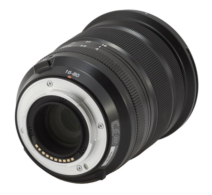 Fujifilm Fujinon XF 16-80 mm f/4 R OIS WR - Build quality and image stabilization