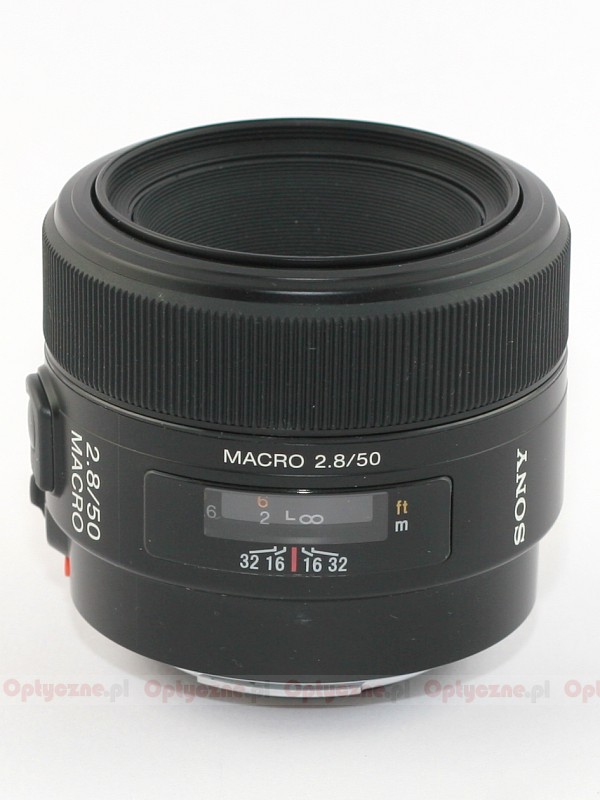 Sony 50 mm f/2.8 Macro - LensTip.com