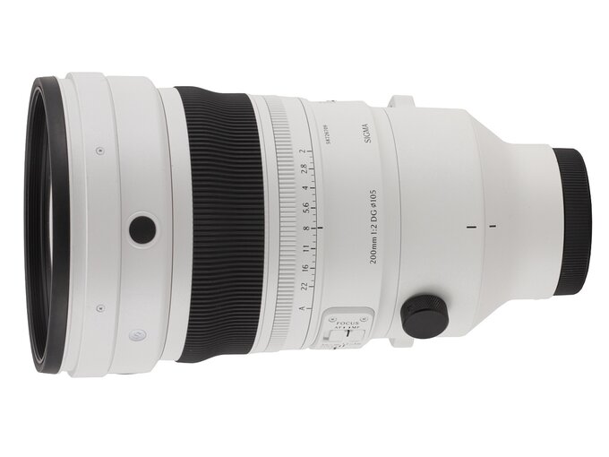 Sigma S 200 mm f/2 DG OS