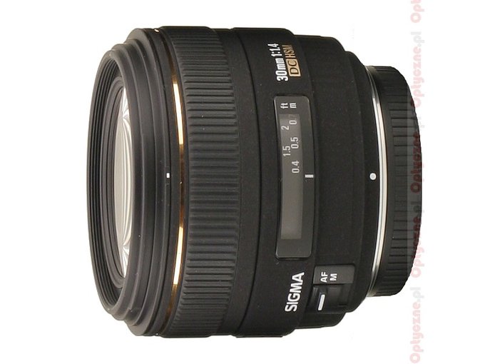 Sigma 30 mm f/1.4 EX DC HSM review - Introduction - LensTip.com