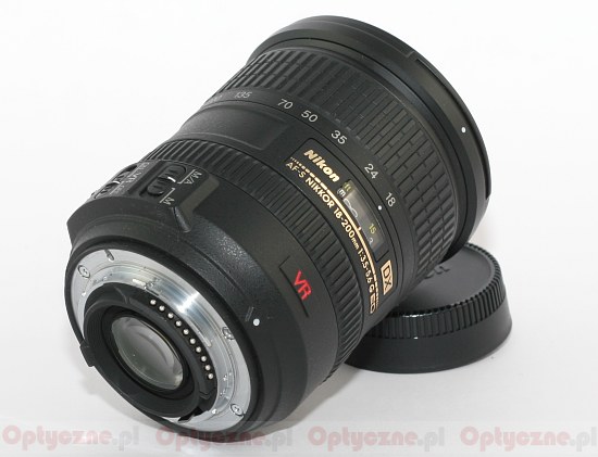 Nikon Nikkor AF-S DX 18-200 mm f/3.5-5.6G IF-ED VR review - Build 