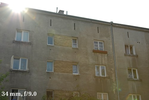 Tokina AT-X 165 PRO DX AF 16-50 mm f/2.8  - Ghosting and flares