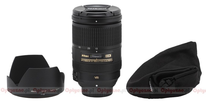 Nikon Nikkor AF-S DX 18-300 mm f/3.5-5.6G ED VR - Build quality and image stabilization Nikon Nikkor AF-S DX 18-300 mm f/3.5-5.6G ED VR - Build quality and image stabilization