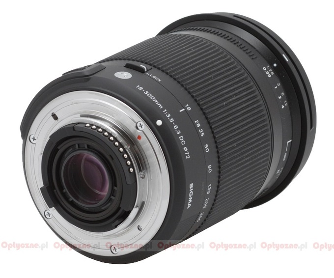 Sigma C 18-300 mm f/3.5-6.3 DC MACRO OS HSM - Build quality and image stabilization Sigma C 18-300 mm f/3.5-6.3 DC MACRO OS HSM - Build quality and image stabilization
