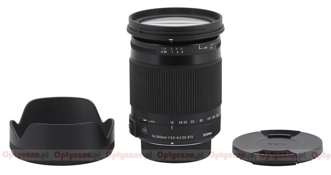 Sigma C 18-300 mm f/3.5-6.3 DC MACRO OS HSM - Build quality and image stabilization