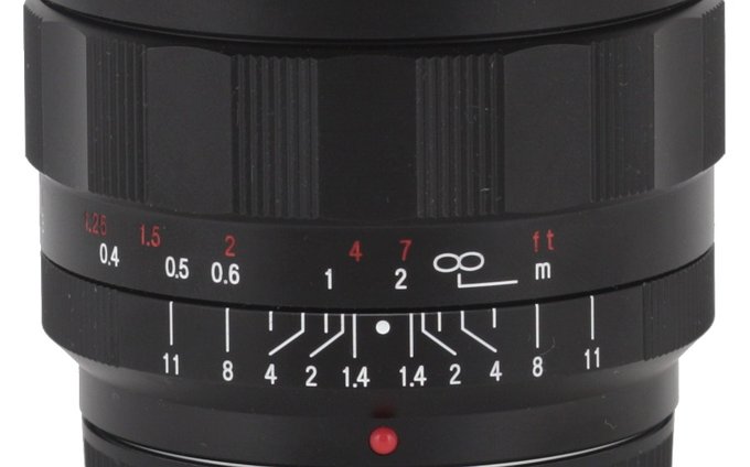 Voigtlander Nokton 10.5 mm f/0.95 - Focusing