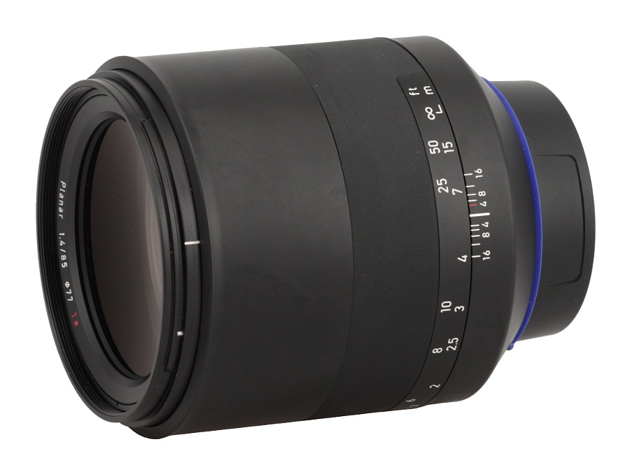 Carl Zeiss Milvus 85 mm f/1.4 review - Build quality - LensTip.com