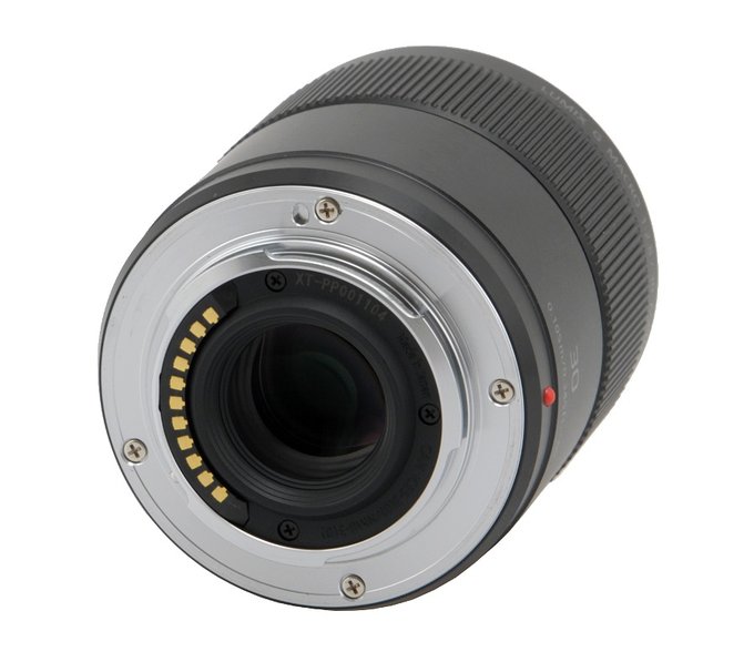 Panasonic G Macro 30 mm f/2.8 ASPH. MEGA O.I.S. - Build quality and image stabilization