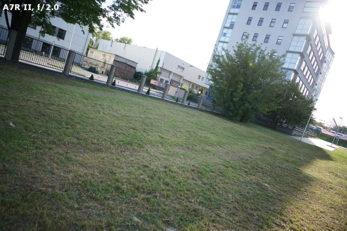 Carl Zeiss Batis 25 mm f/2 - Ghosting and flares