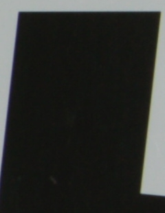 Sony Carl Zeiss Vario Sonnar 16-35 mm f/2.8 T* SSM - Chromatic aberration
