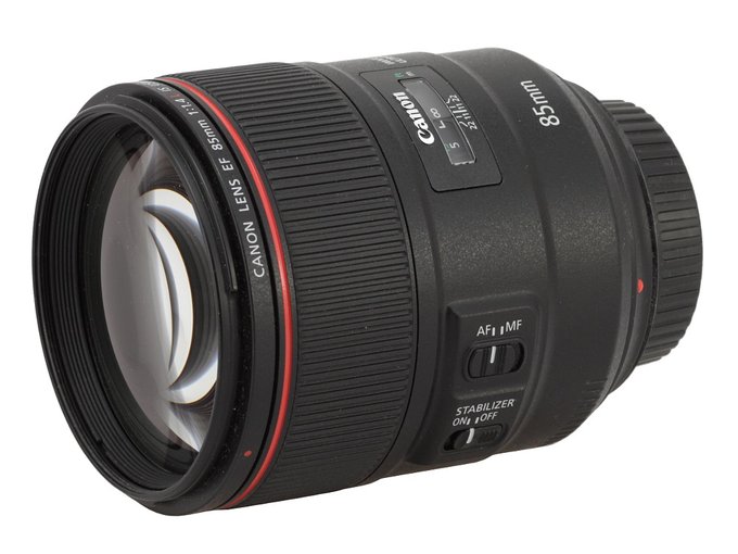 Canon EF 85 mm f/1.4L IS USM - Build quality and image stabilization