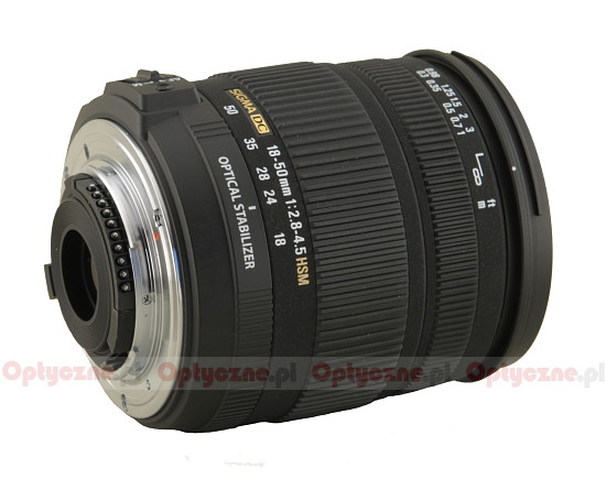 Sigma 18-50 mm f/2.8-4.5 DC OS HSM - Build quality and image stabilization