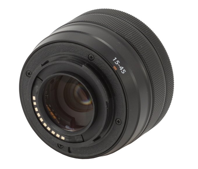 Fujifilm Fujinon XC 15-45 mm f/3.5-5.6 OIS PZ - Build quality and image stabilization