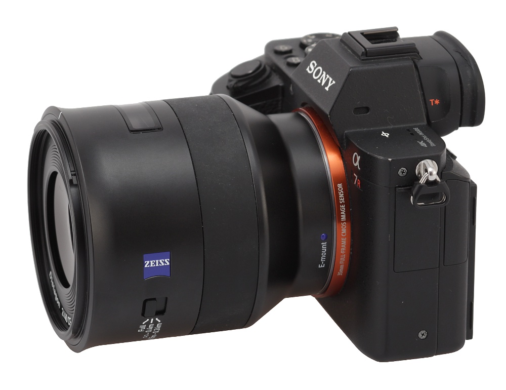 Carl Zeiss Batis 40 mm f/2 CF review - Introduction - LensTip.com