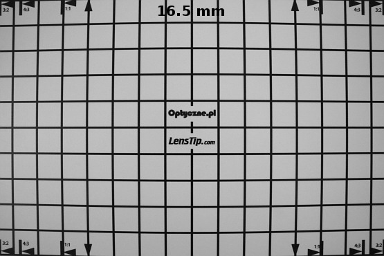 Tokina AT-X DX AF 16.5-135 mm f/3.5-5.6 - Distortion Tokina AT-X DX AF 16.5-135 mm f/3.5-5.6 - Distortion