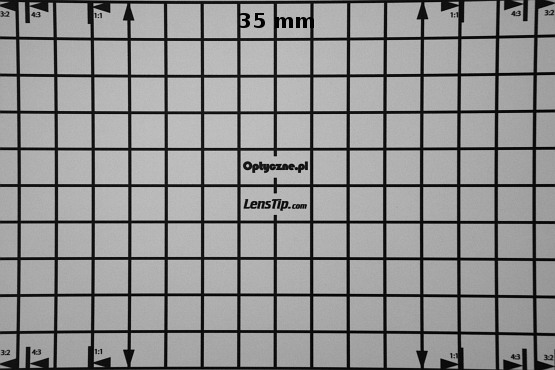 Tokina AT-X DX AF 16.5-135 mm f/3.5-5.6 - Distortion Tokina AT-X DX AF 16.5-135 mm f/3.5-5.6 - Distortion