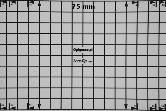 Tokina AT-X DX AF 16.5-135 mm f/3.5-5.6 - Distortion Tokina AT-X DX AF 16.5-135 mm f/3.5-5.6 - Distortion