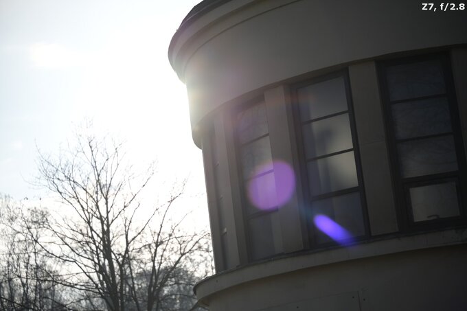 Tamron 90 mm f/2.8 Di III Macro VXD - Ghosting and flares