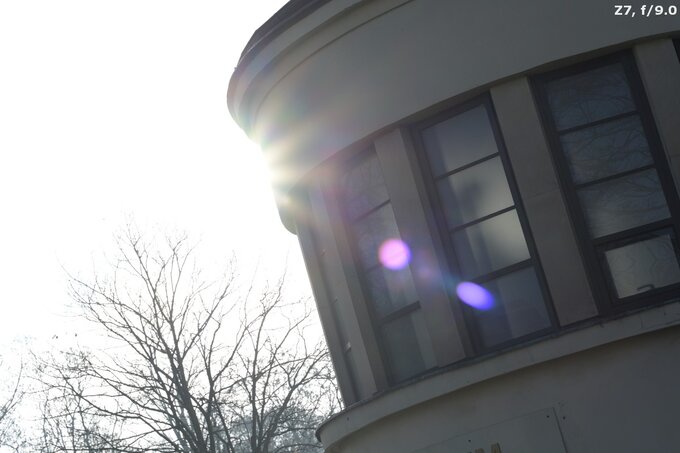 Tamron 90 mm f/2.8 Di III Macro VXD - Ghosting and flares