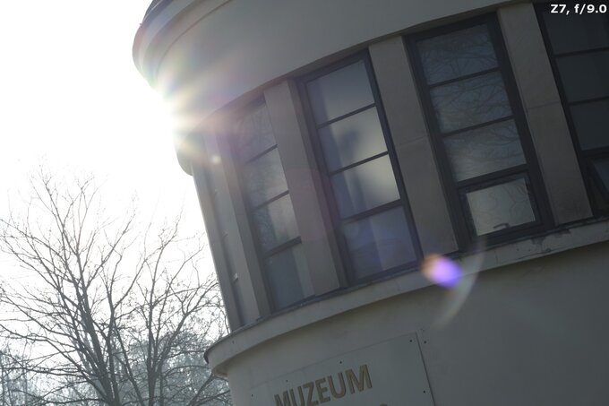 Tamron 90 mm f/2.8 Di III Macro VXD - Ghosting and flares