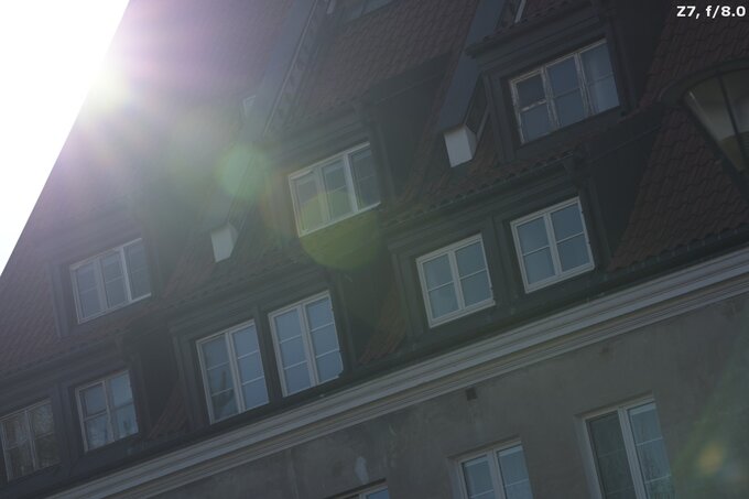 Nikon Nikkor Z 135 mm f/1.8 S Plena - Ghosting and flares