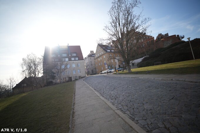 Viltrox AF 16 mm f/1.8 - Ghosting and flares