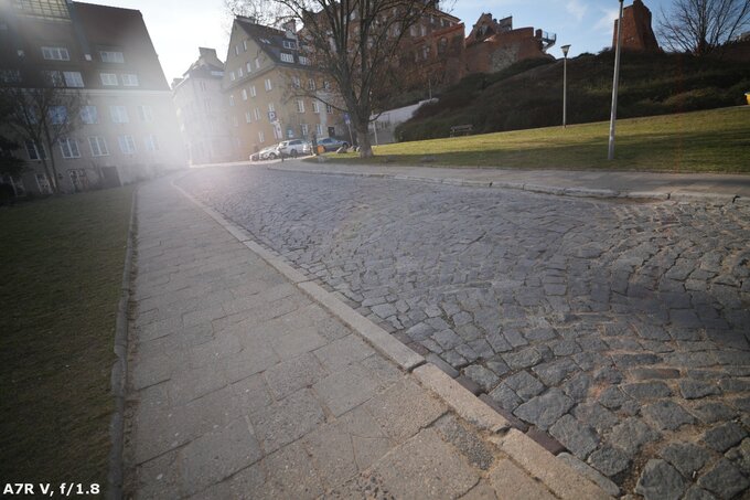 Viltrox AF 16 mm f/1.8 - Ghosting and flares