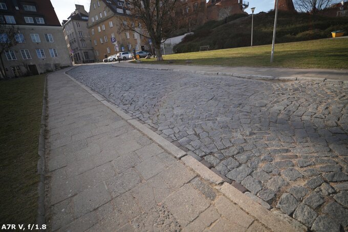 Viltrox AF 16 mm f/1.8 - Ghosting and flares