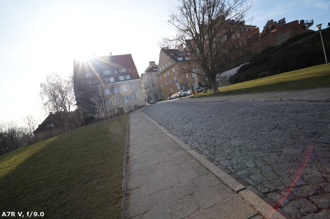 Viltrox AF 16 mm f/1.8 - Ghosting and flares