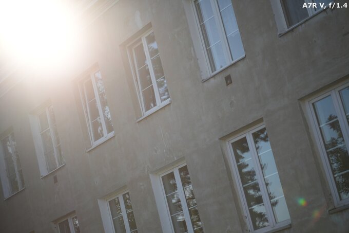 Viltrox AF 85 mm f/1.4 Pro - Ghosting and flares