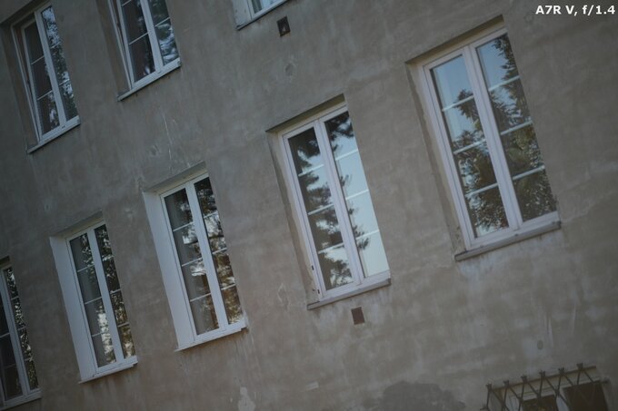 Viltrox AF 85 mm f/1.4 Pro - Ghosting and flares