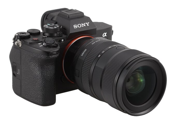 Sigma A 17-40 mm f/1.8 DC - Introduction Sigma A 17-40 mm f/1.8 DC - Introduction