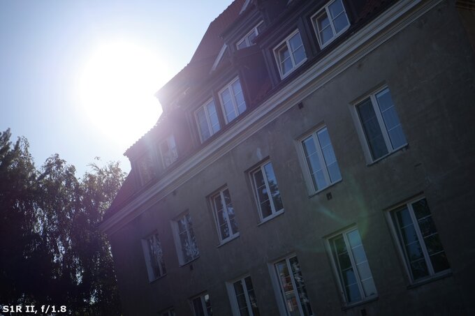 Panasonic Lumix S 50 mm f/1.8 - Ghosting and flares