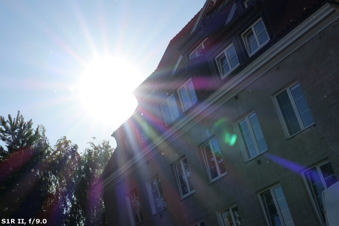 Panasonic Lumix S 50 mm f/1.8 - Ghosting and flares