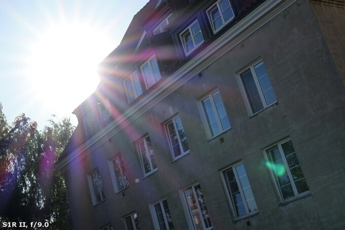 Panasonic Lumix S 50 mm f/1.8 - Ghosting and flares