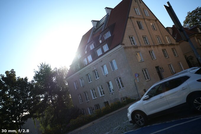 Tamron 16-30 mm f/2.8 Di III VXD G2 - Ghosting and flares