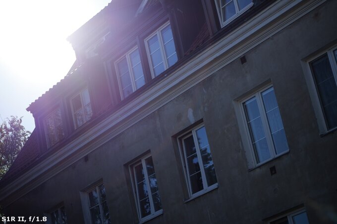 Panasonic Lumix S 85 mm f/1.8 - Ghosting and flares