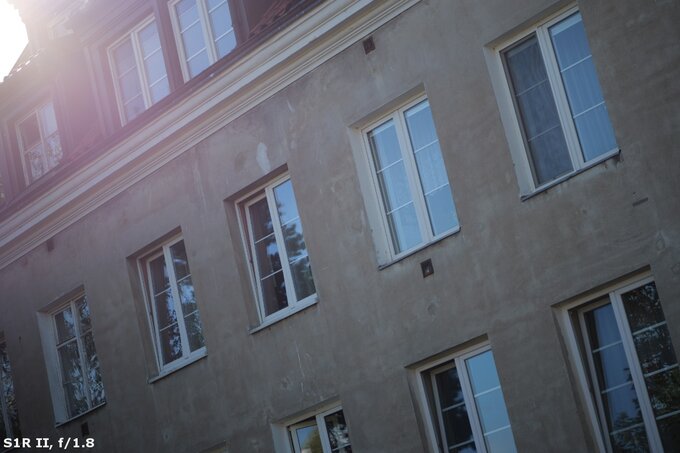 Panasonic Lumix S 85 mm f/1.8 - Ghosting and flares