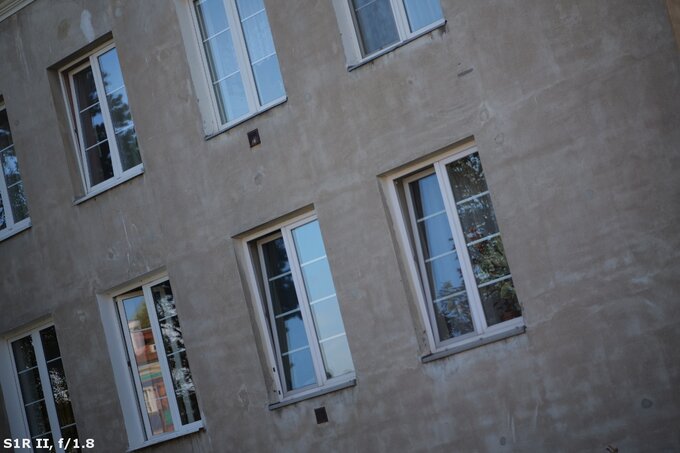 Panasonic Lumix S 85 mm f/1.8 - Ghosting and flares