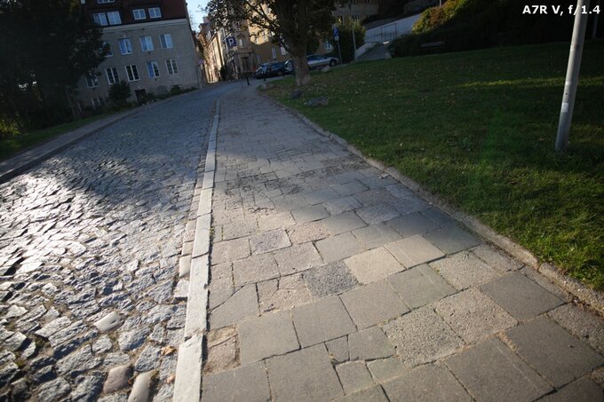 Sigma C 12 mm f/1.4 DC - Ghosting and flares