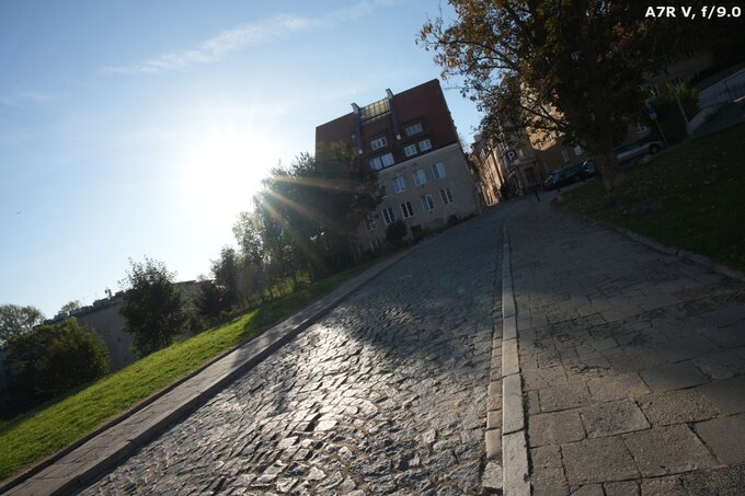 Sigma C 12 mm f/1.4 DC - Ghosting and flares