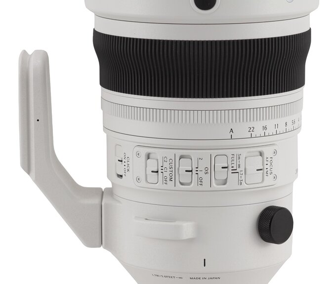 Sigma S 200 mm f/2 DG OS - Build quality and image stabilization