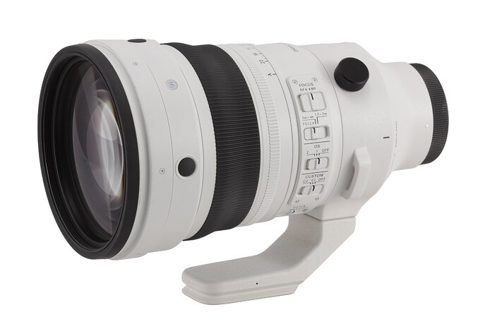 Sigma S 200 mm f/2 DG OS - Build quality and image stabilization