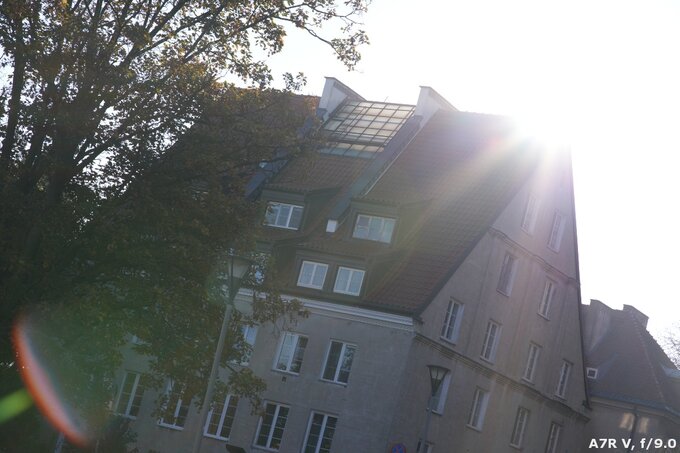 Samyang AF 85 mm f/1.8 P FE - Ghosting and flares