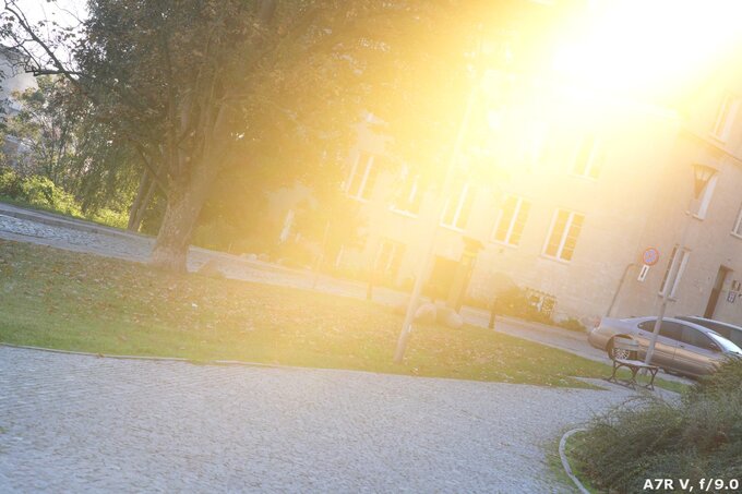 Samyang AF 85 mm f/1.8 P FE - Ghosting and flares