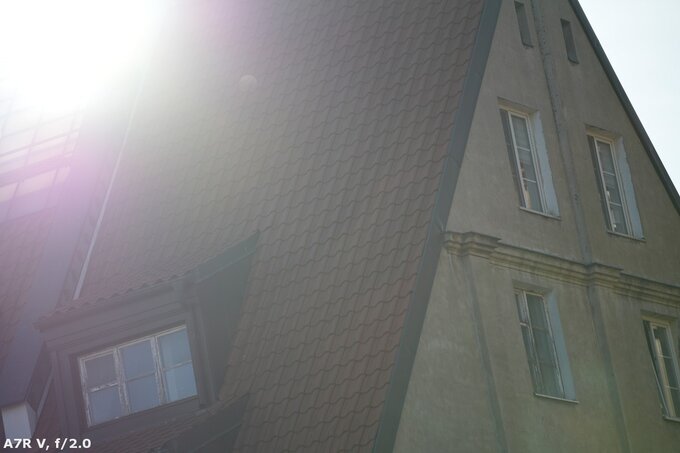 Sigma S 200 mm f/2 DG OS - Ghosting and flares