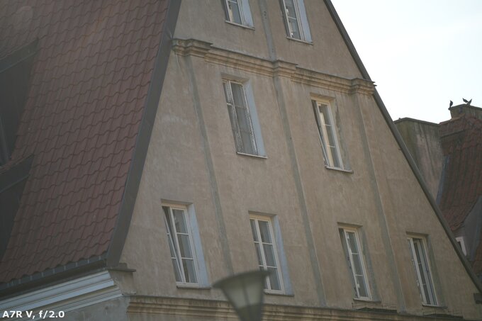 Sigma S 200 mm f/2 DG OS - Ghosting and flares