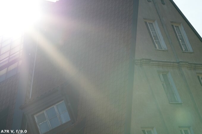 Sigma S 200 mm f/2 DG OS - Ghosting and flares