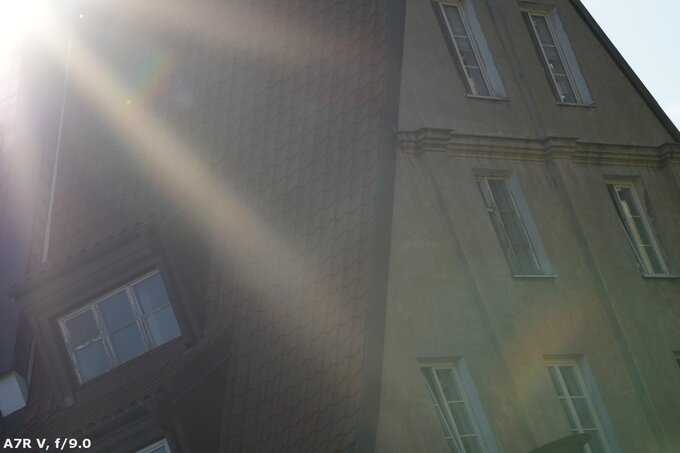 Sigma S 200 mm f/2 DG OS - Ghosting and flares